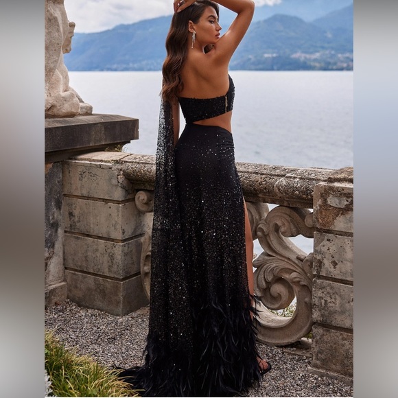 Amour the Label “Delphine” two piece set—worn only once. - Picture 3 of 5